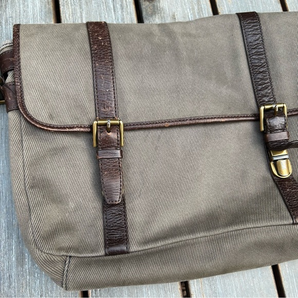 Vintage fossil messenger bag - Picture 2 of 7